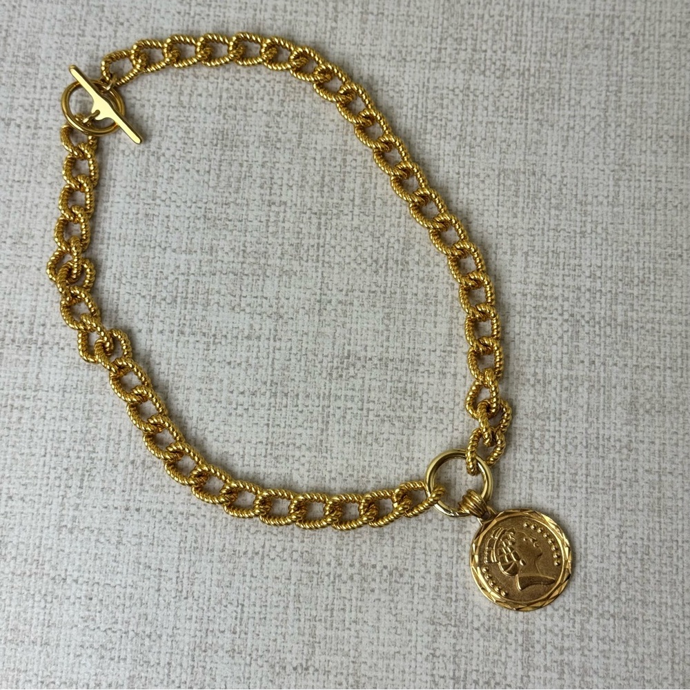 Upcycled Gold Tone Link Necklace with Queen Medallion Pendant - Picture 2 of 6